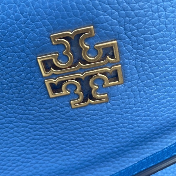 Brand new Tory Burch tote & wallet set - Picture 7 of 13
